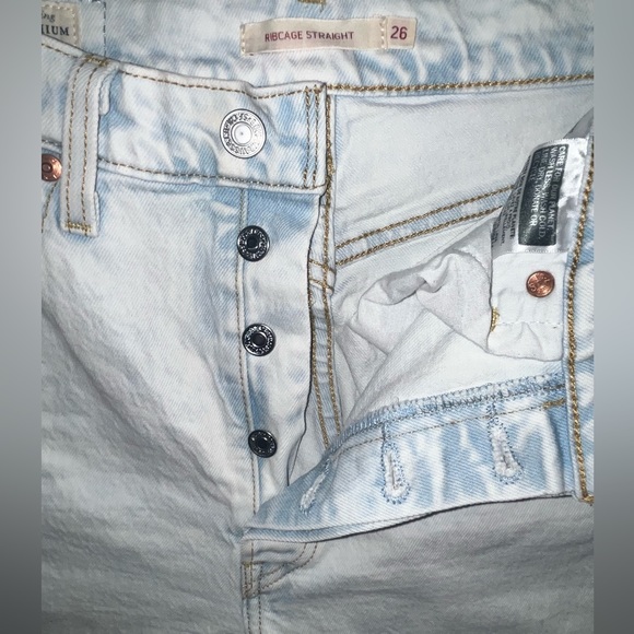 LEVIS RIBCAGE STRAIGHT ANKLE WOMEN'S JEANS - Picture 5 of 8